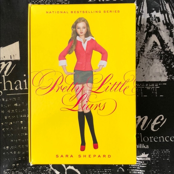 Other - Pretty Little Liars Box Set #1